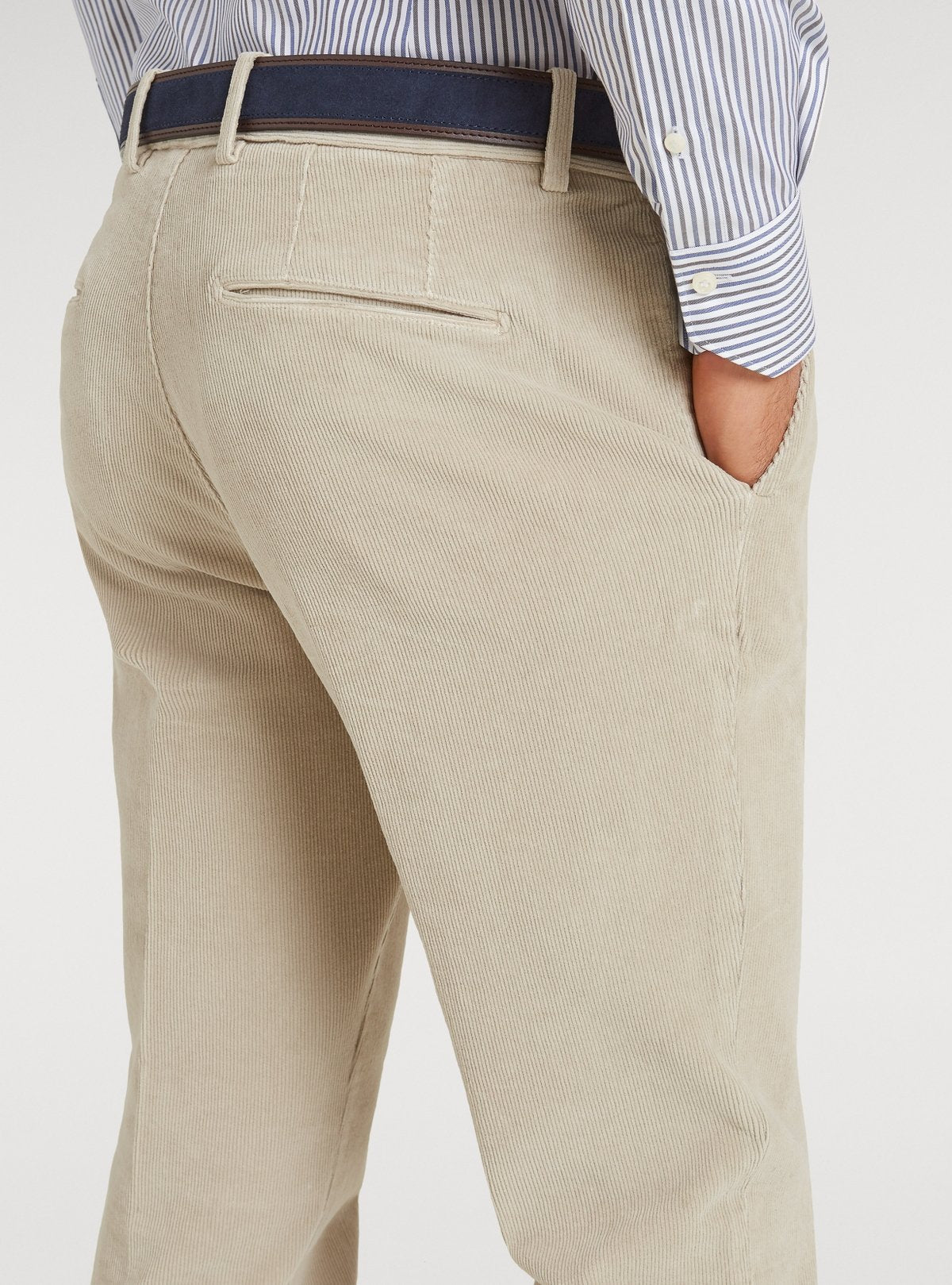 Pantalon chino en velours côtelé avec poche américaine