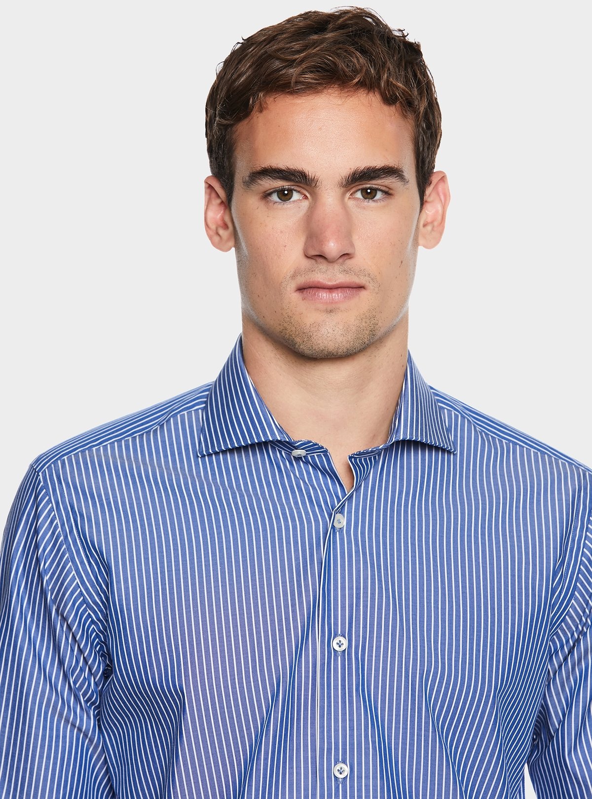 Chemise en coton à rayures et col
