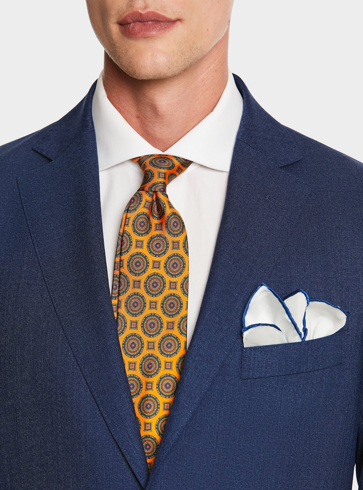 Costume classique à simple boutonnage en laine bleue
